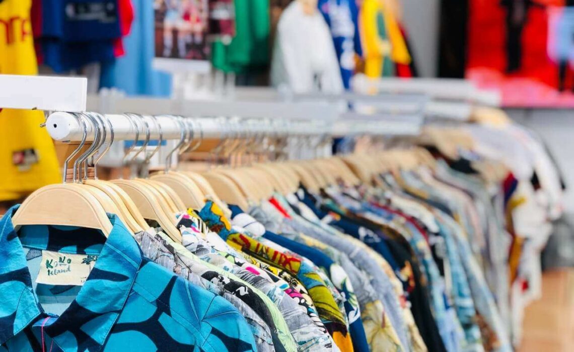 4 Reasons Why Vintage Clothing Is Better Than Retail