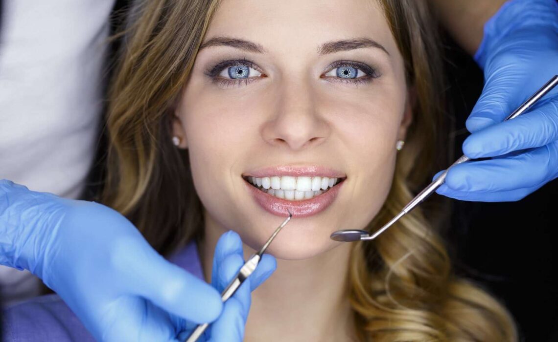 Top 5 Factors To Consider When Choosing Cosmetic Dentists