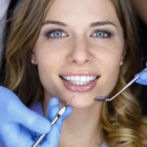 Factors To Consider When Choosing Cosmetic Dentists
