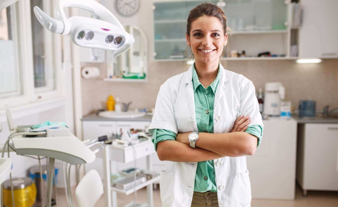 Should I Go To A Dentist Or Orthodontist? Key Deciding Factors