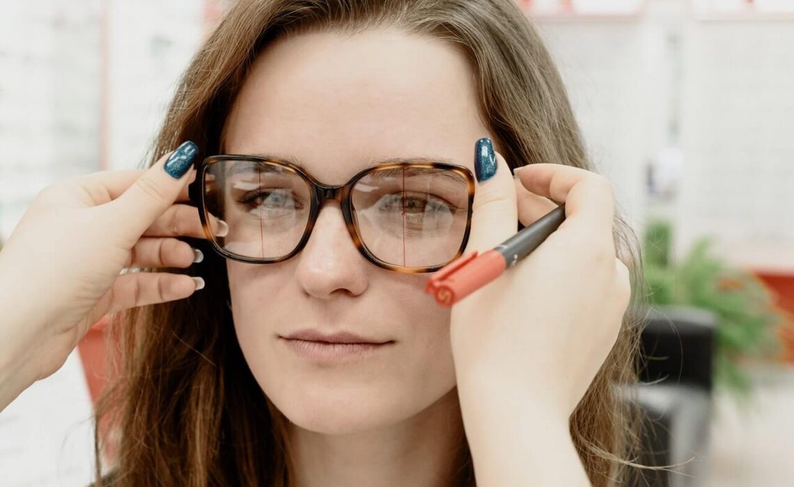 8 Biggest Signs That You May Need Glasses