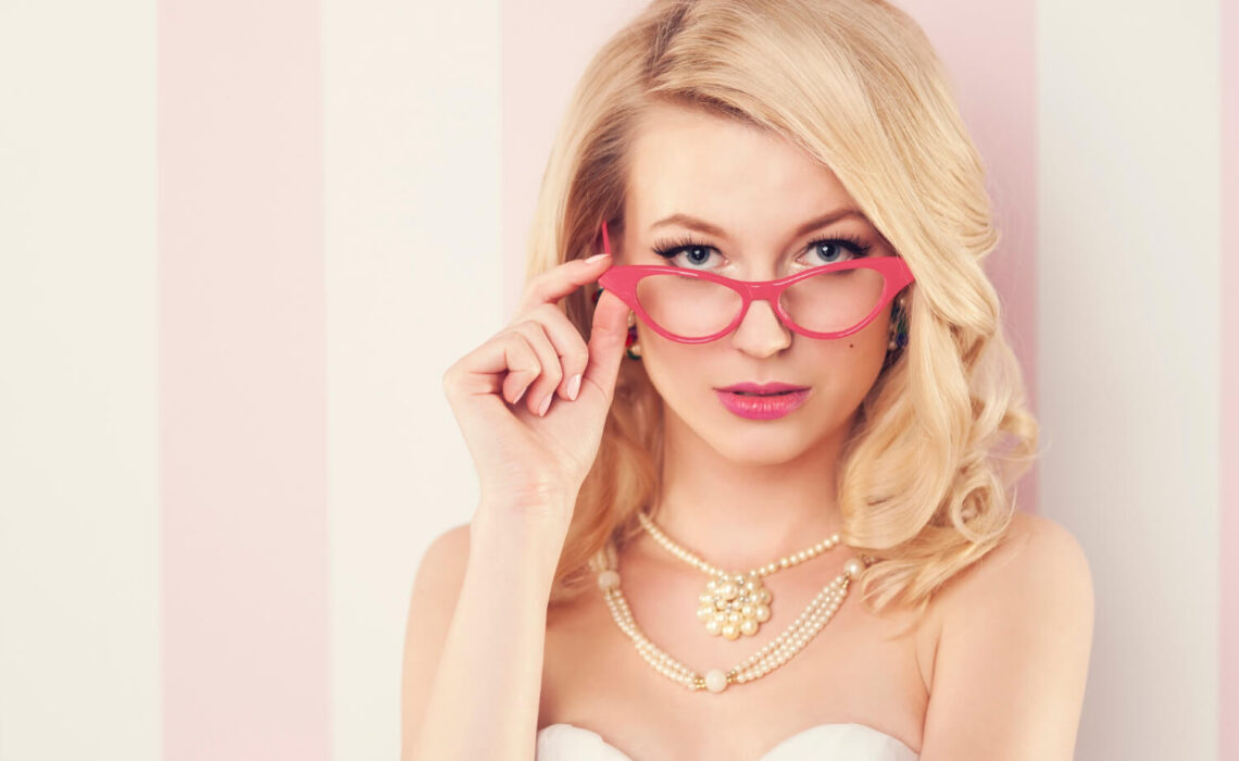 Why Cat Eye Glasses Are Trendy And Good For Your Eyes