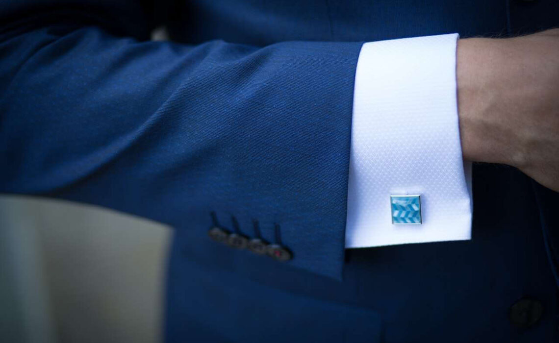 Simple Guide On How To Put On Cufflinks