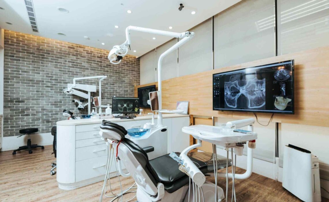How To Find The Best Dental Office In The Houston Area