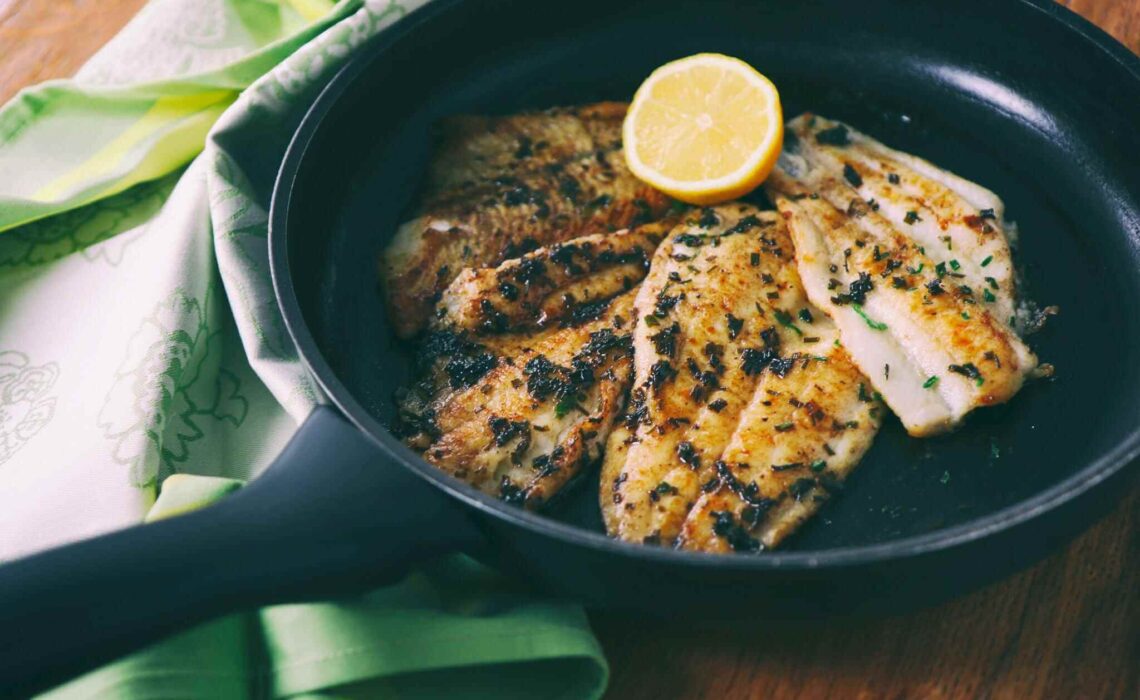 7 Ideal Pans For Cooking Delicious Chef-Like Fish Dish