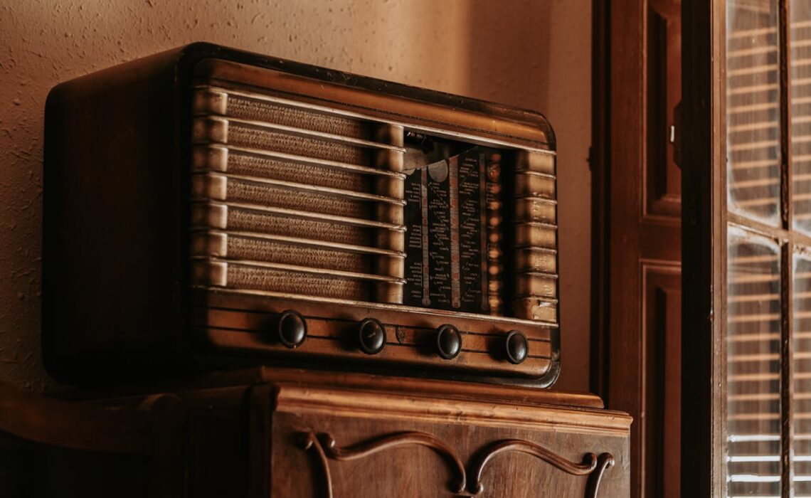 Retro Rhythms – 5 Music Tips To Recreate The Classic Vintage Sound