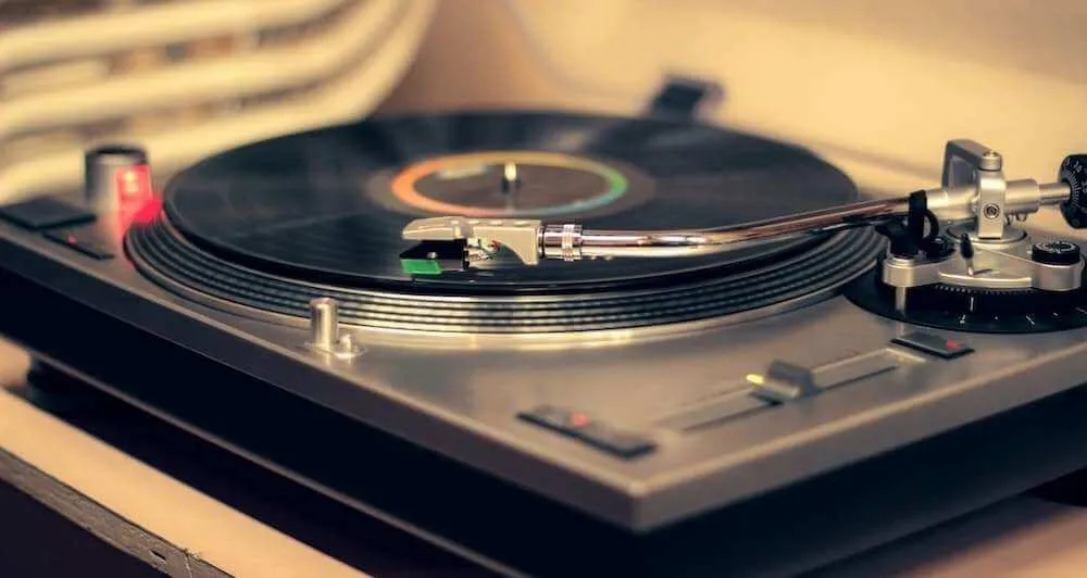 Record Players Enjoy High-Quality Sound
