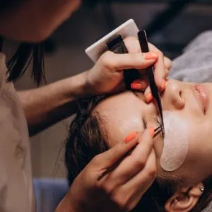 Make Fake Eyelash Extensions Look Natural