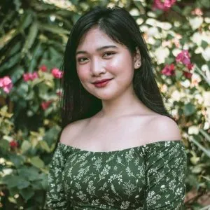 Look Hot In Off The Shoulder Dresses