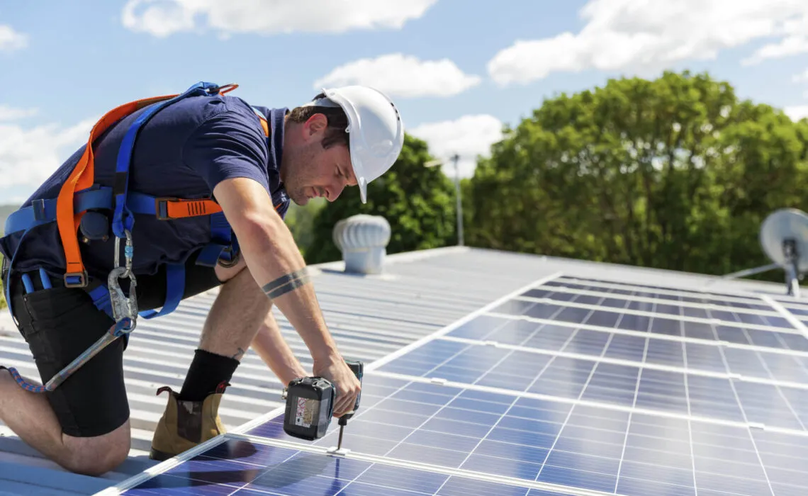 How To Hire Solar Installers