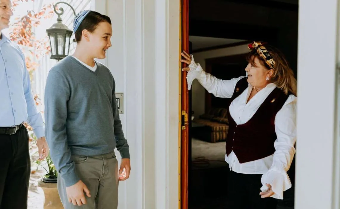 Make Good Impression As A Guest