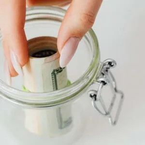 How To Start Being A Savvy Money Saver