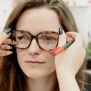Signs That You May Need Glasses