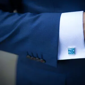 How To Put On Cufflinks