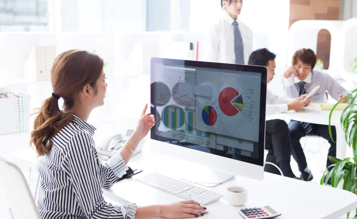 Choose The Perfect Graph Maker