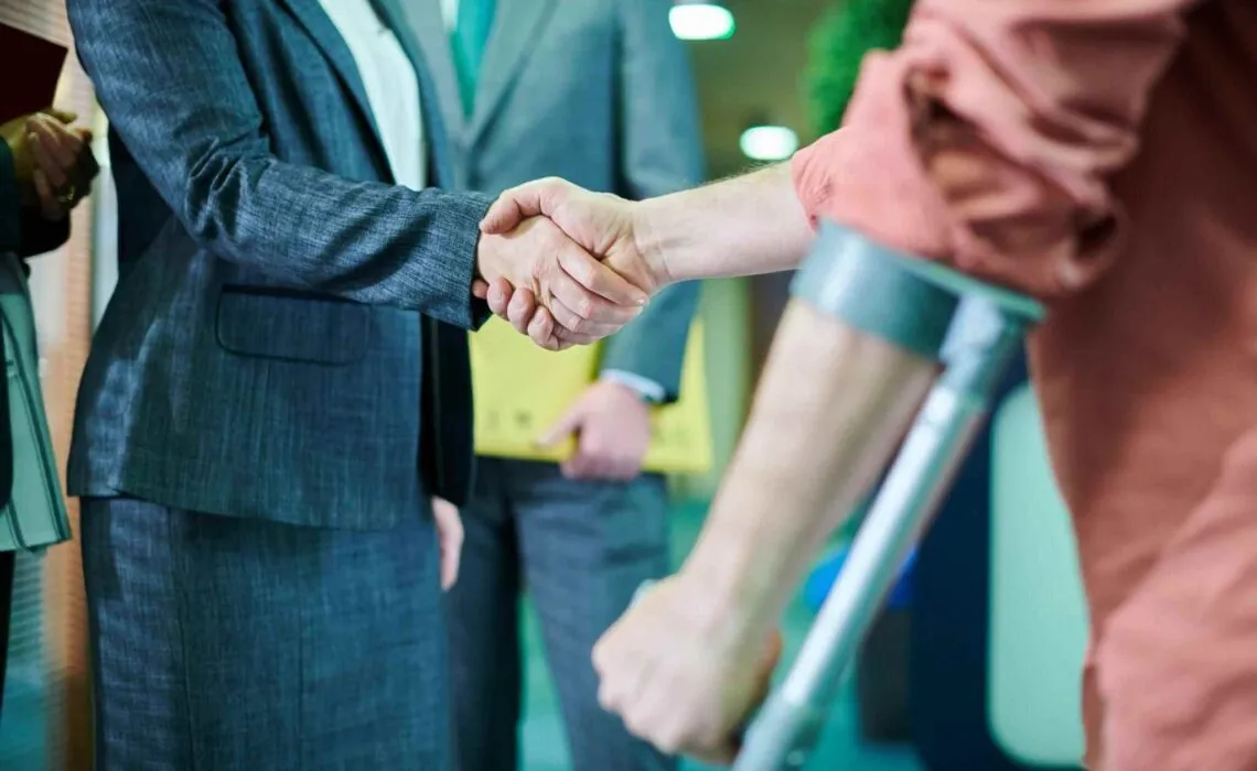 Should Hire A Personal Injury Lawyer