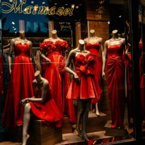 Red Dresses Tied to Romantic Attraction